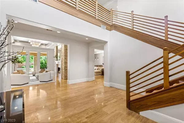 11 Misty Peaks Court, Las Vegas, NV 89135