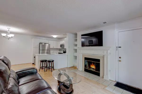 11741 Summerchase Cir #A, Reston, VA 20194