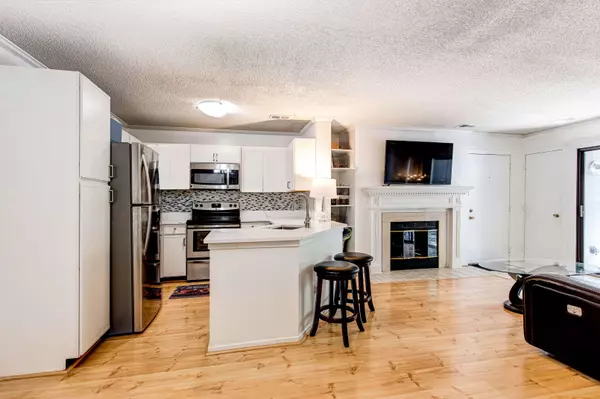 11741 Summerchase Cir #A, Reston, VA 20194