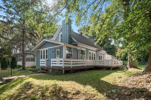 1134 Mclean AVE, Saint Paul, MN 55106