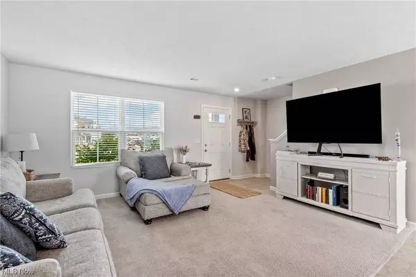 603 Cherrywood LN, Painesville, OH 44077