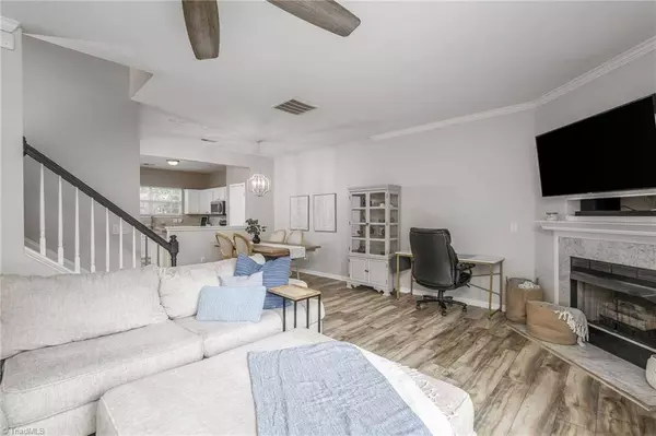 3829 Tarrant Trace CIR, High Point, NC 27265