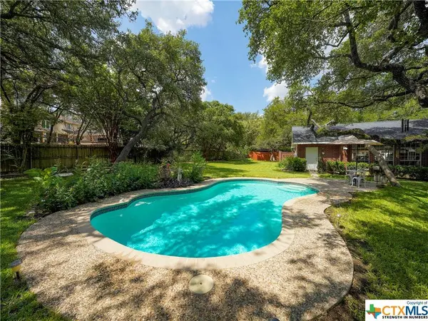 21560 Forest Waters CIR, Garden Ridge, TX 78266