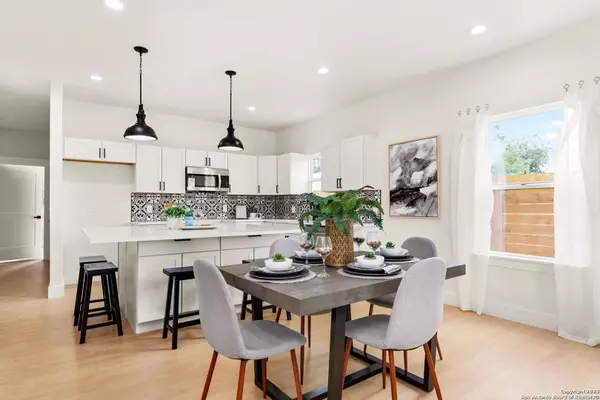 320 Idaho St, San Antonio, TX 78203-1010