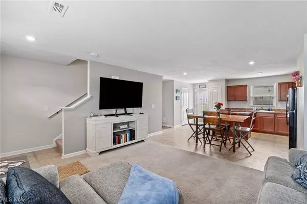 603 Cherrywood LN, Painesville, OH 44077