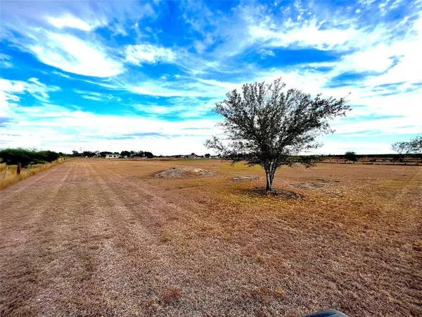 190 County Road 5780, Castroville, TX 78009