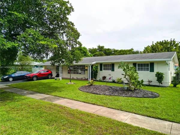 262 SW 52nd Ter, Plantation, FL 33317