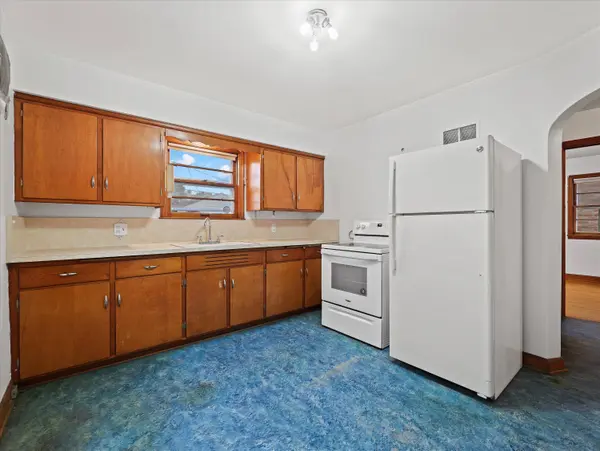 4921 N 24th Pl, Milwaukee, WI 53209