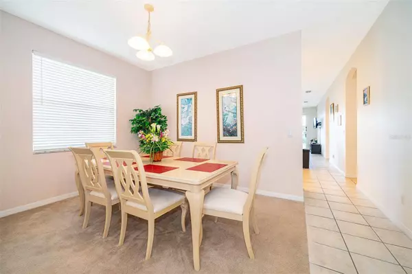 447 HIGHER COMBE DR, Davenport, FL 33897