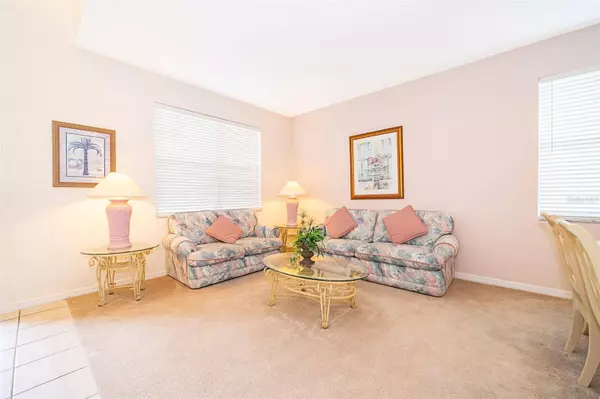 447 HIGHER COMBE DR, Davenport, FL 33897