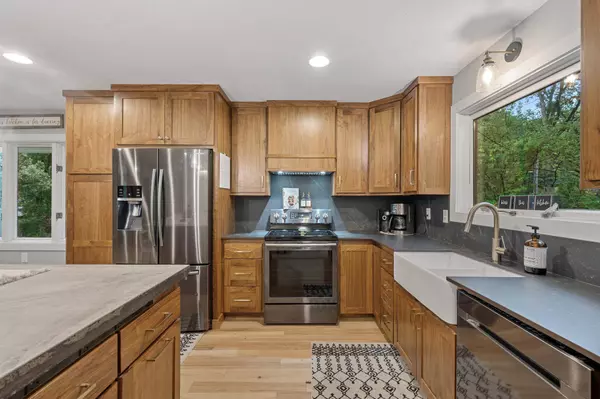 39 Evergreen RD, Dellwood, MN 55110