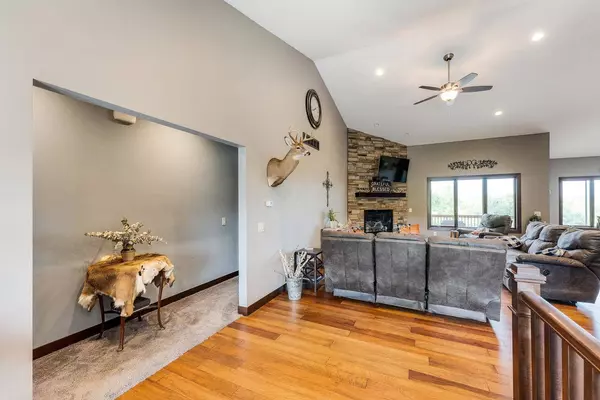 W10992 Petra Road, Portage, WI 53901