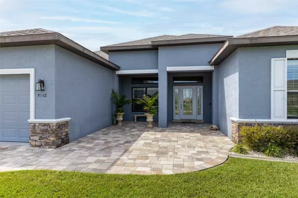 9142 PALM BEACH DR, Weeki Wachee, FL 34613