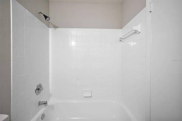 612 CRICKET HOLLOW LN, Eustis, FL 32726