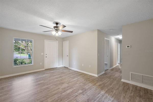 612 CRICKET HOLLOW LN, Eustis, FL 32726