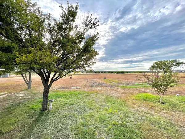 190 County Road 5780, Castroville, TX 78009