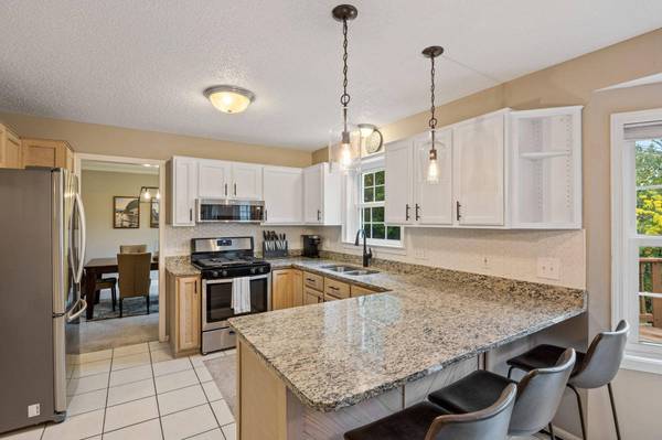 14698 Bridle Ridge TRL NE, Prior Lake, MN 55372