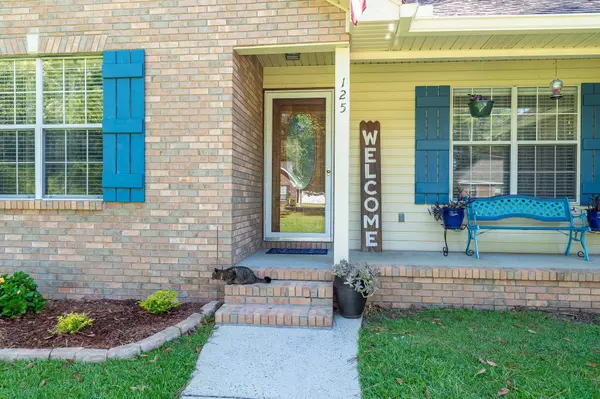 125 Walton Dr, Petal, MS 39465