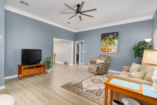 125 Walton Dr, Petal, MS 39465