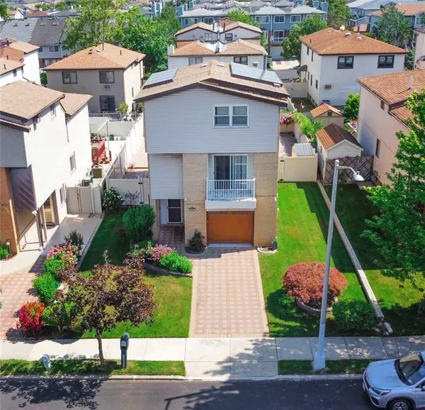 107 McVeigh AVE, Staten  Island, NY 10314