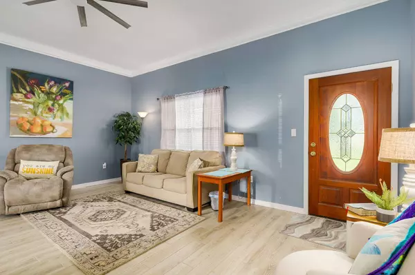 125 Walton Dr, Petal, MS 39465