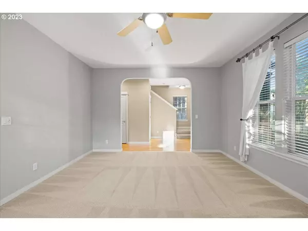 9326 N HAVEN AVE, Portland, OR 97203