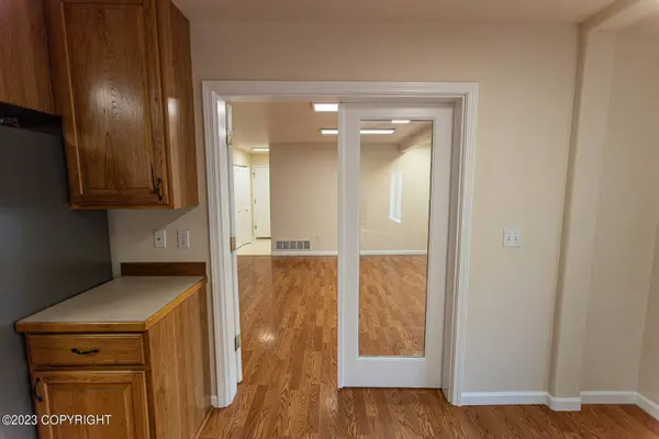 4851 Hunter DR, Anchorage, AK 99502