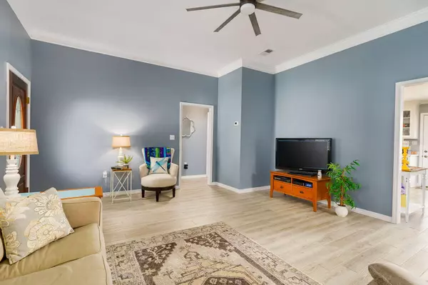 125 Walton Dr, Petal, MS 39465