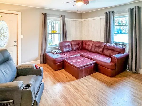 220 Arnold AVE N, Thief River Falls, MN 56701