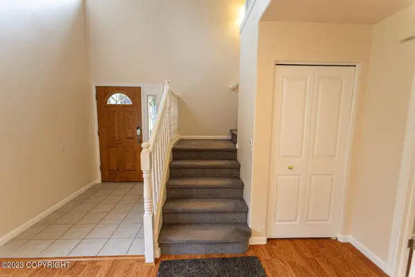 4851 Hunter DR, Anchorage, AK 99502