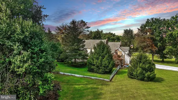 424 ABBOTTSTOWN PIKE, Abbottstown, PA 17301