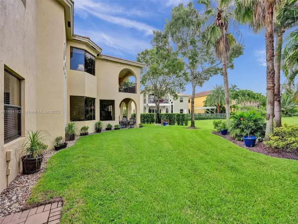 8703 Club Estates Way, Lake Worth, FL 33467