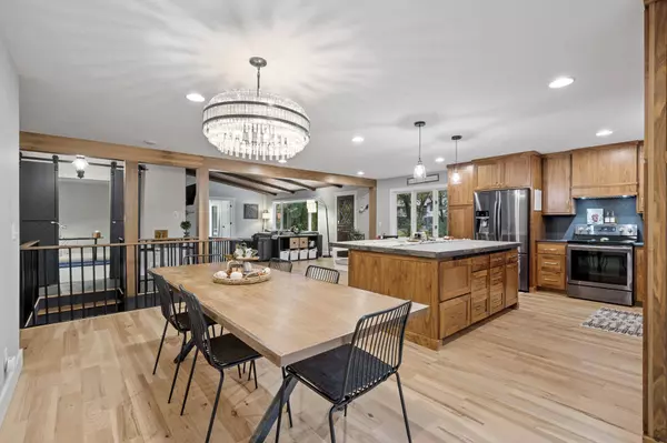 39 Evergreen RD, Dellwood, MN 55110