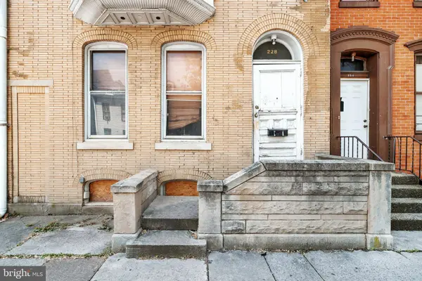 228-230 E PHILADELPHIA ST, York, PA 17404