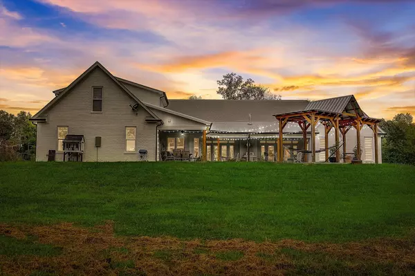 1740 Bear Creek Pike, Columbia, TN 38401