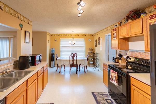 1205 Nutting Street, Cedar Hill, TX 75104