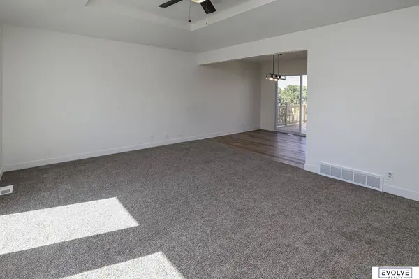 12934 Himebaugh Avenue, Omaha, NE 68164