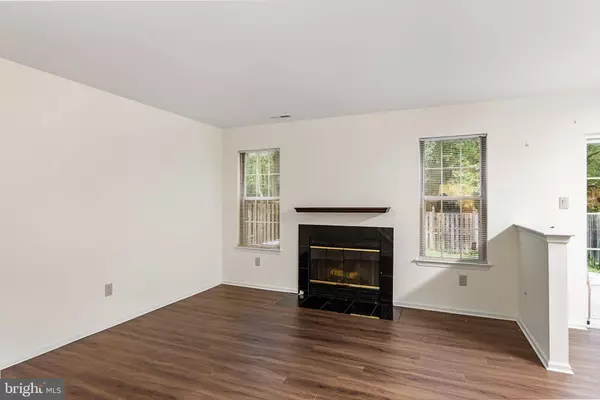 58 KETTLEBROOK DR, Mount Laurel, NJ 08054