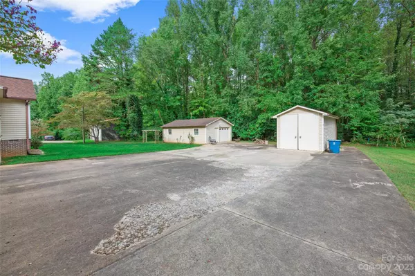 1006 Faith RD, Salisbury, NC 28146