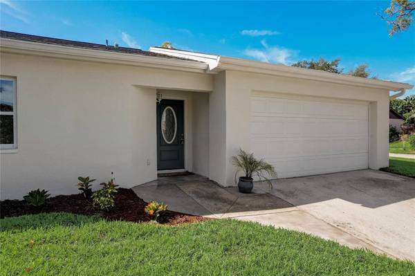 2384 ORANGEPOINTE AVE, Palm Harbor, FL 34683