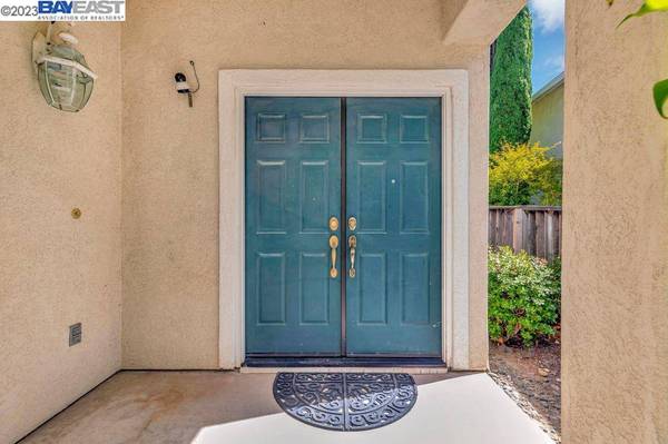 8220 Tanforan Ct, Newark, CA 94560