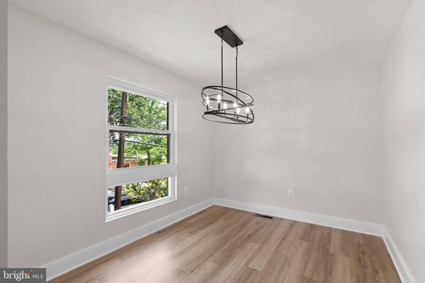 5327 BLAINE ST NE, Washington, DC 20019