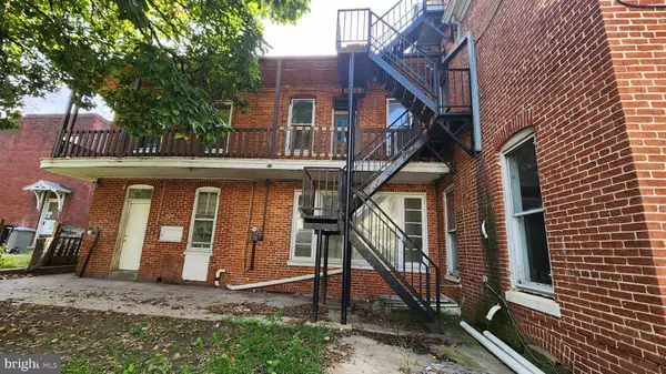 228-230 E PHILADELPHIA ST, York, PA 17404