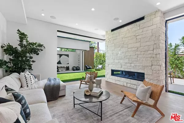 3533 Rosewood Ave, Los Angeles, CA 90066