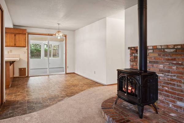 19711 Poplar St, Bend, OR 97702