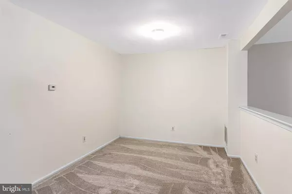 58 KETTLEBROOK DR, Mount Laurel, NJ 08054