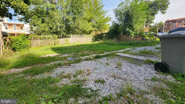 228-230 E PHILADELPHIA ST, York, PA 17404