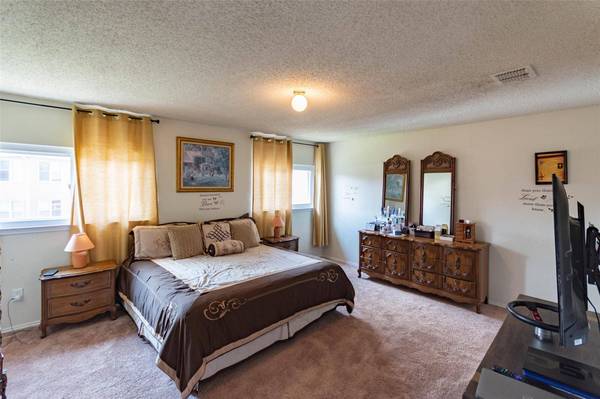 1205 Nutting Street, Cedar Hill, TX 75104