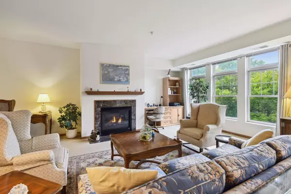 7100 Metro BLVD #221, Edina, MN 55439