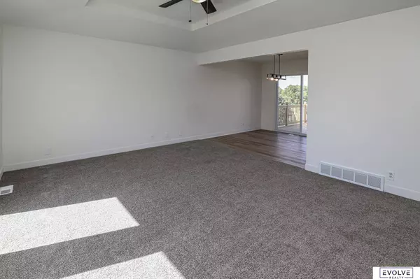 12934 Himebaugh Avenue, Omaha, NE 68164